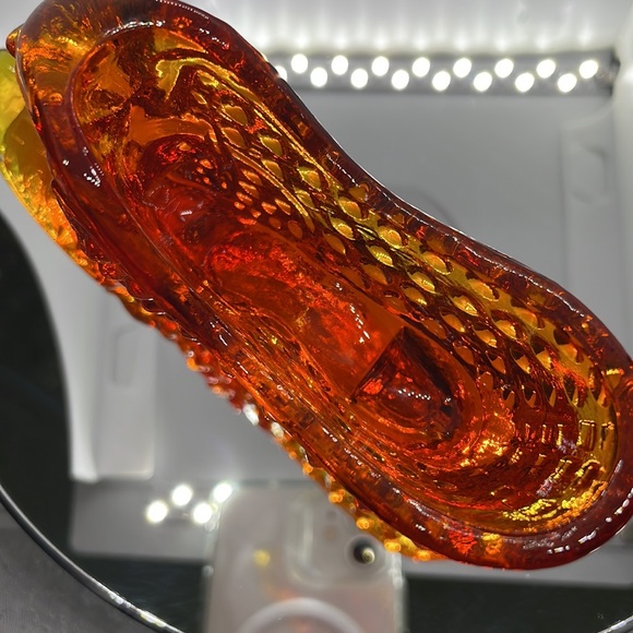 Fenton  Amberina hobnail cats head slipper. Glows under UV … - Picture 14 of 14